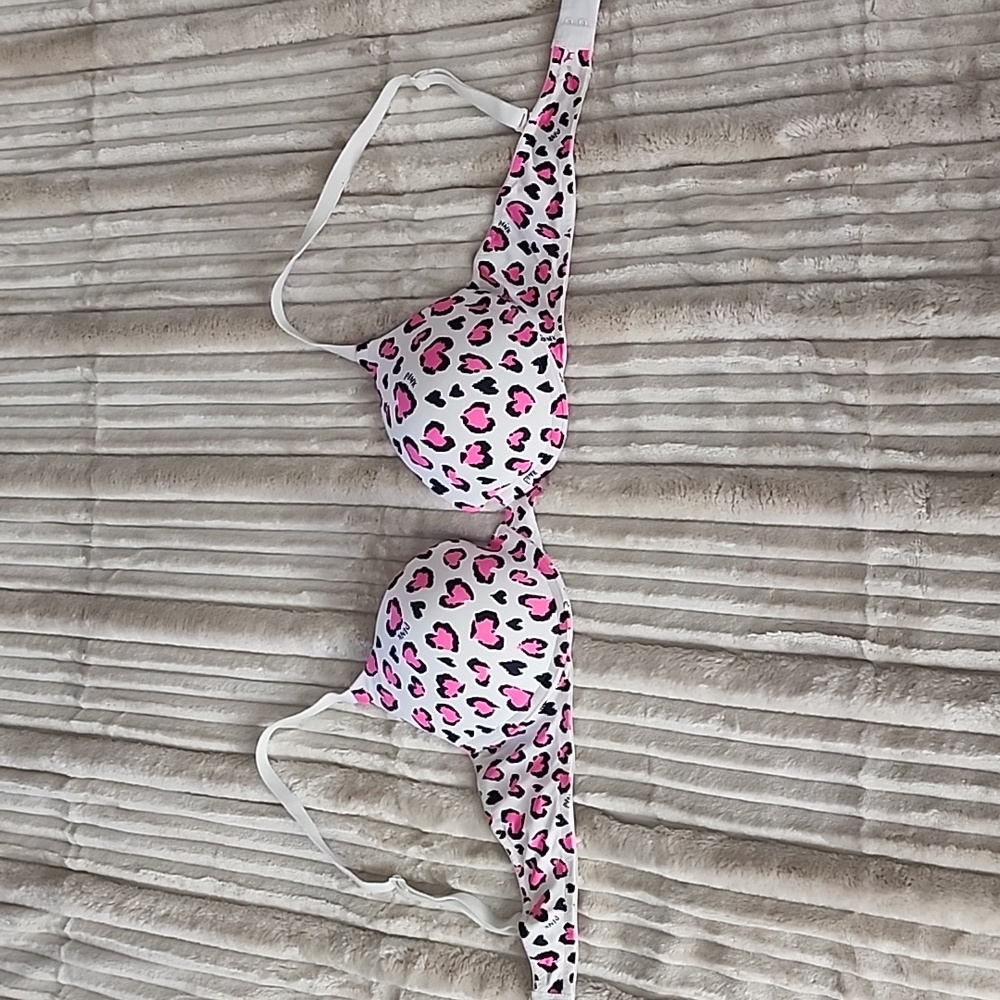 Victoria Secret Pink Leopard Heart Print 34B
